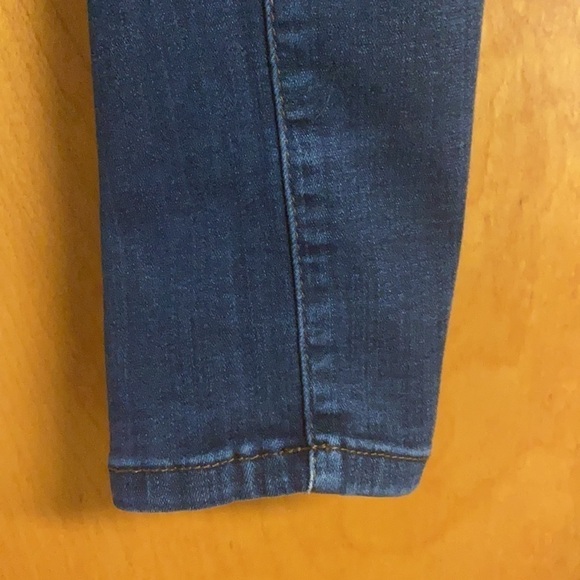 The Limited Skinny Jeans - Picture 2 of 5